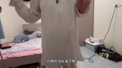 刚结婚一个月的人妻老公刚走就我过去