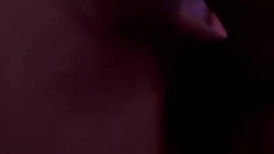 真实长腿辣妈少妇家中偷情