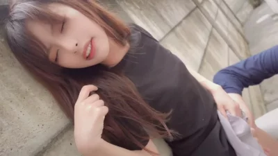 [原创]娇美人妻在家附近的无人小道里找刺激！~然后去酒店啪啪无套内射！~